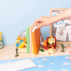 Slinky Book Buddy™ – Sujetalibros Decorativo Toy Story · Disney Pixar®