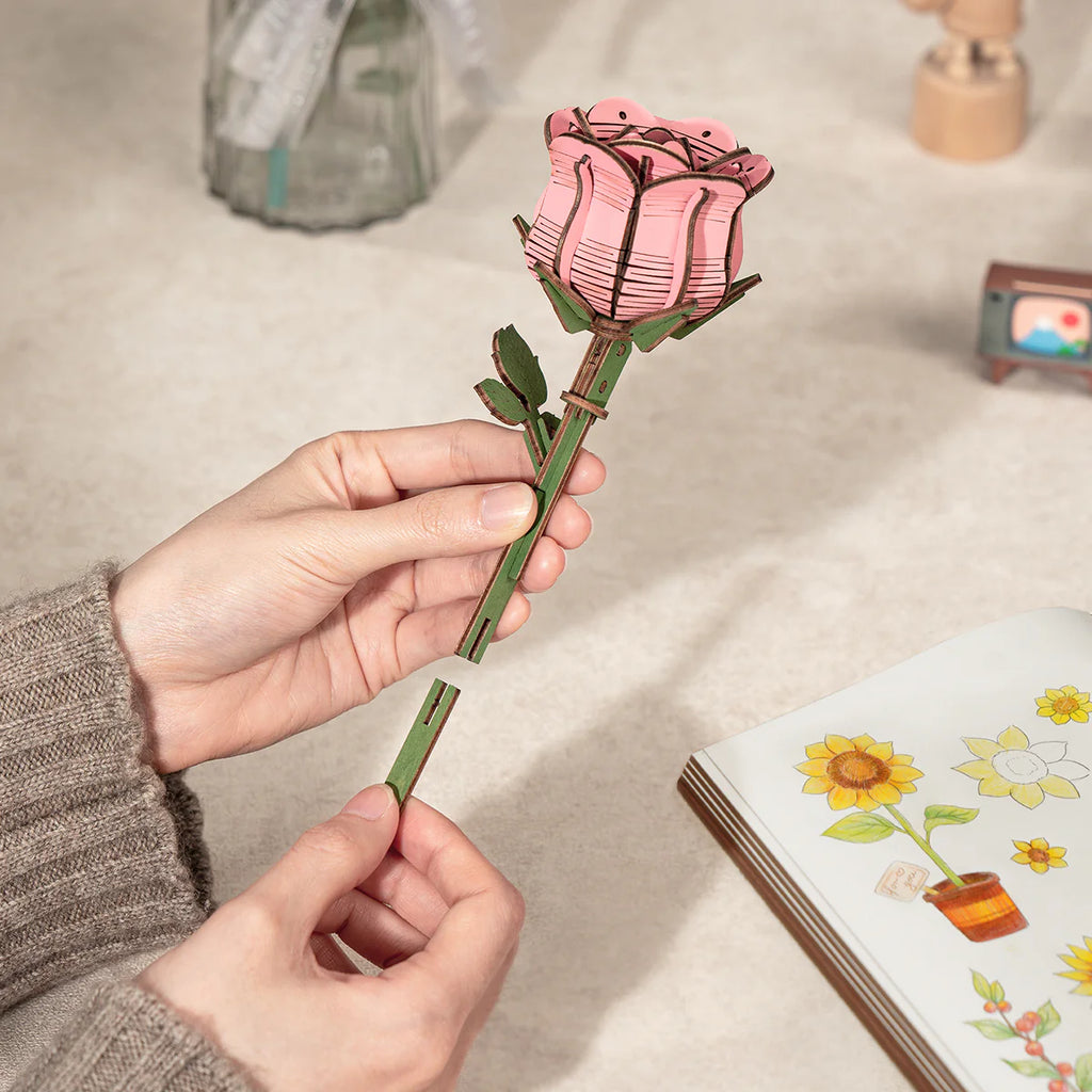 Rowood™ 3D Wooden Rose Bouquet – Kit DIY de Flores Ajustables sin Pegamento