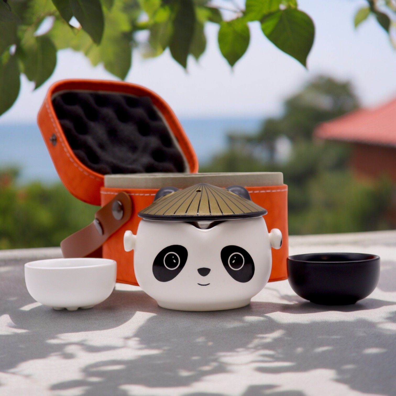 Panda TeaSet™ – Tetera con 2 Tazas + Estuche de Viaje