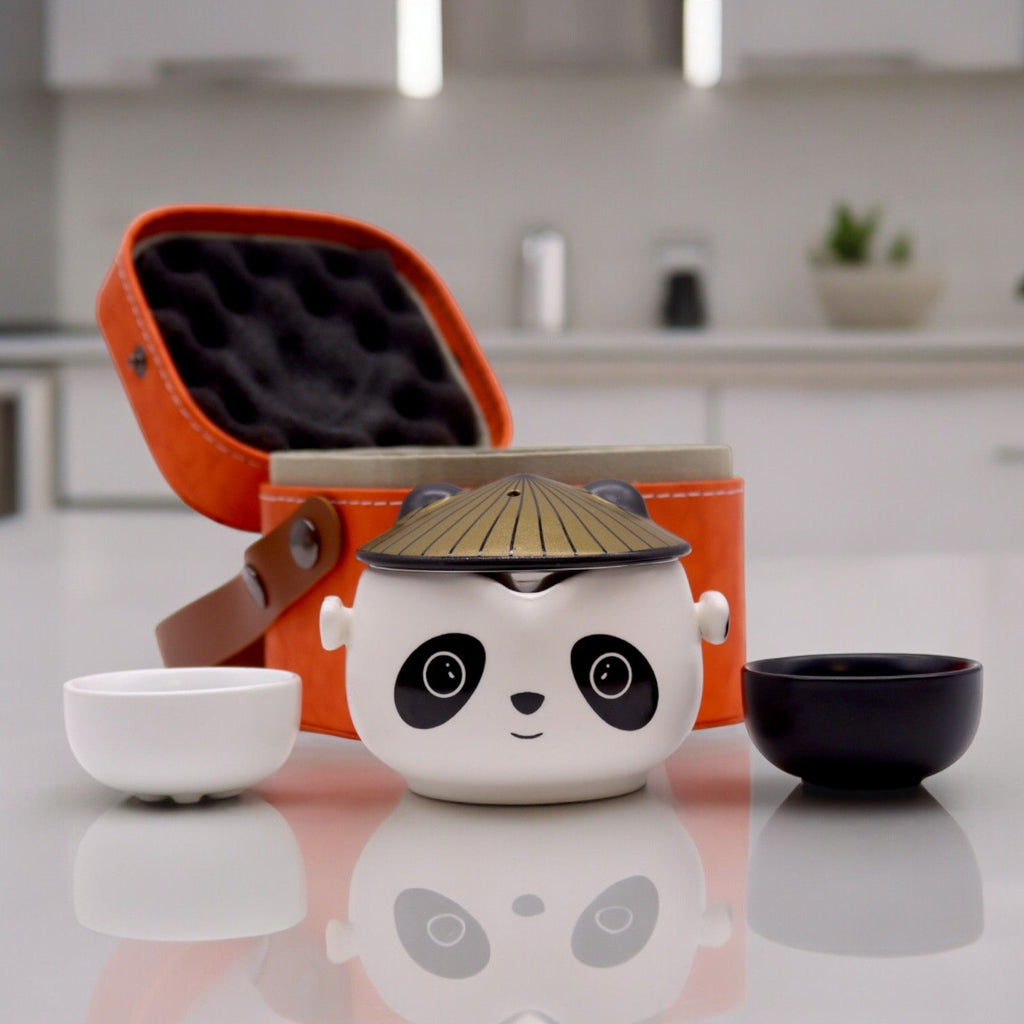 Panda TeaSet™ – Tetera con 2 Tazas + Estuche de Viaje