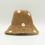 Daisies™ – Sombrero de Paja con Flores Cosidas