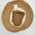 Daisies™ – Sombrero de Paja con Flores Cosidas