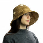 Daisies™ – Sombrero de Paja con Flores Cosidas