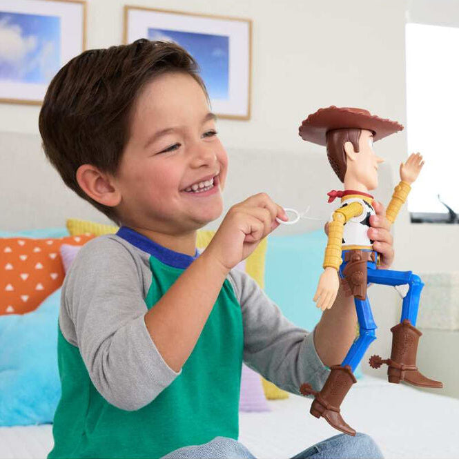 Woody Deluxe™ – Figura Interactiva Premium · Toy Story 5®