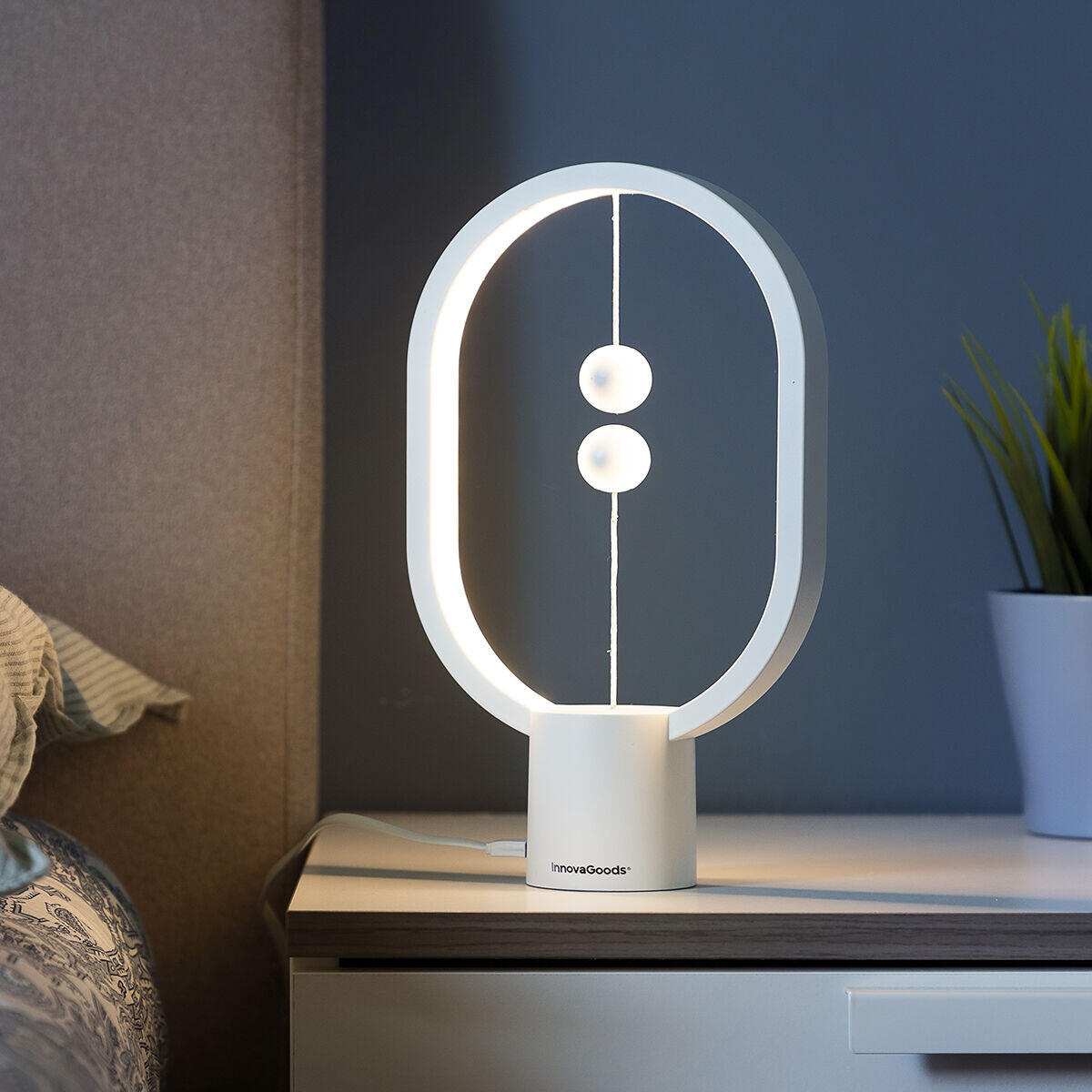 Magilum™ – Lámpara de Equilibrio con Interruptor Magnético y Luz Cálida