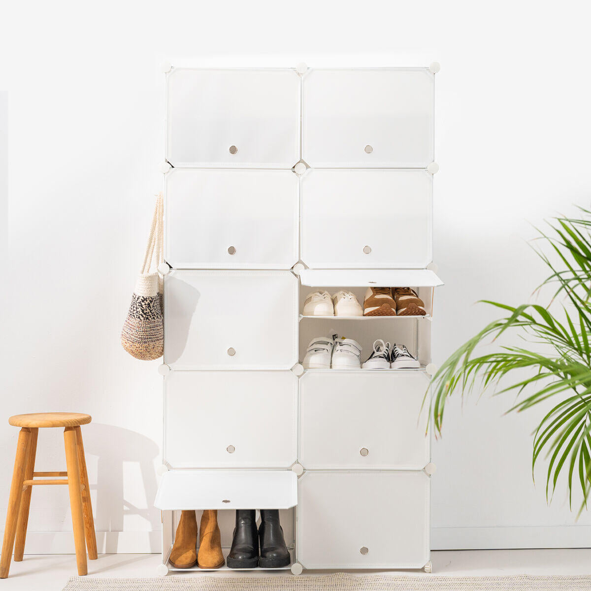 ModuSpace ShoeRack™ – Zapatero Modular Portátil con Perchero y Puertas Ventiladas