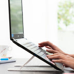 Flappot™ – Soporte Plegable y Regulable para Portátil