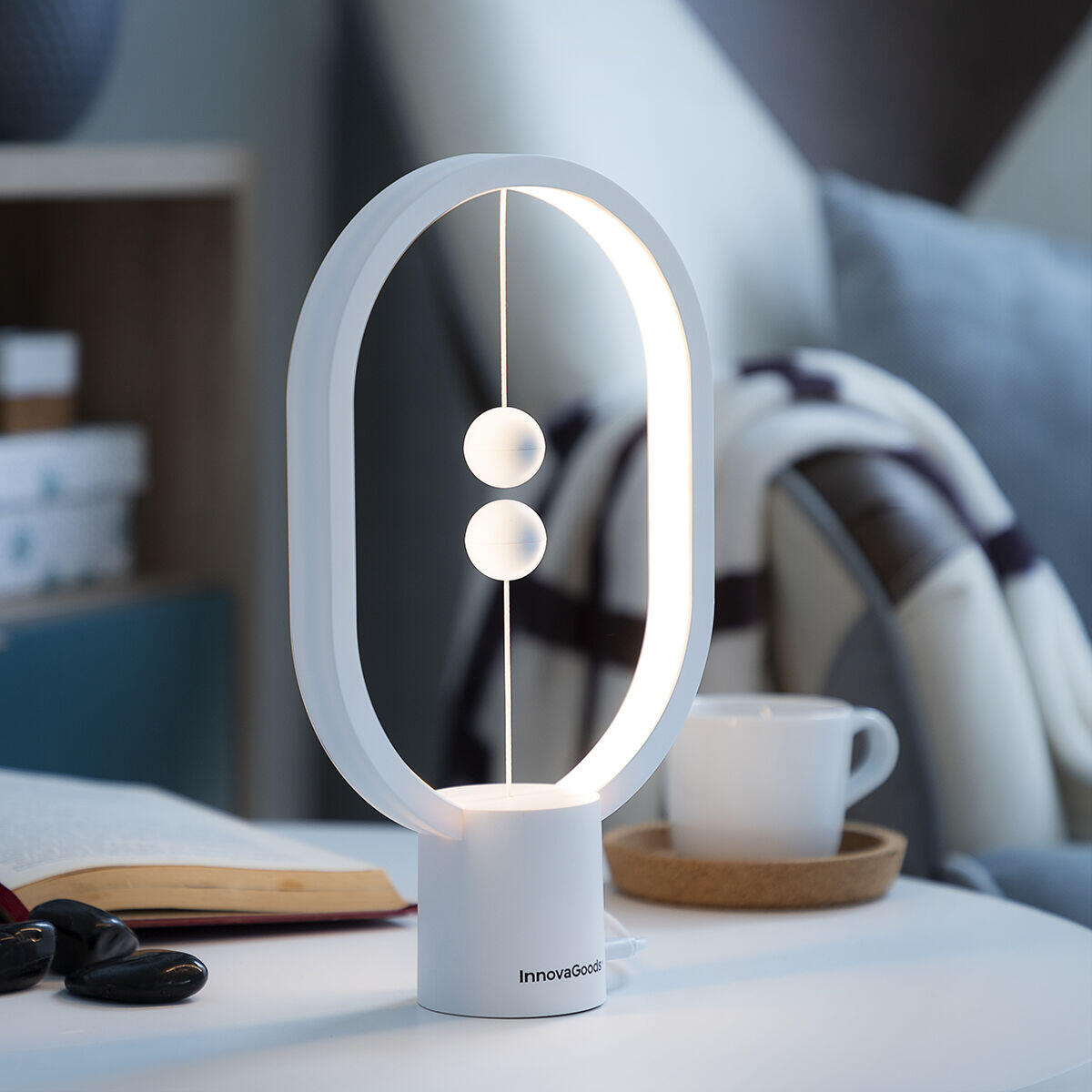 Magilum™ – Lámpara de Equilibrio con Interruptor Magnético y Luz Cálida